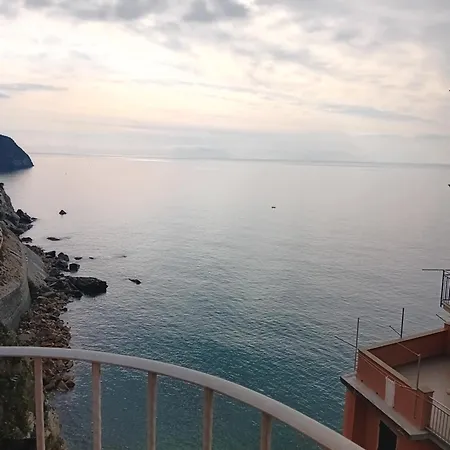 Porta Rossa Manarola